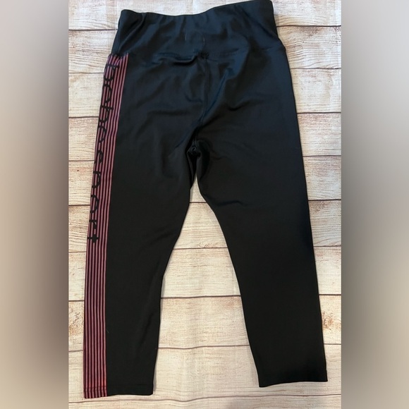 Babe Sport Side Stripe Capri Womens Size Medium - Picture 2 of 4